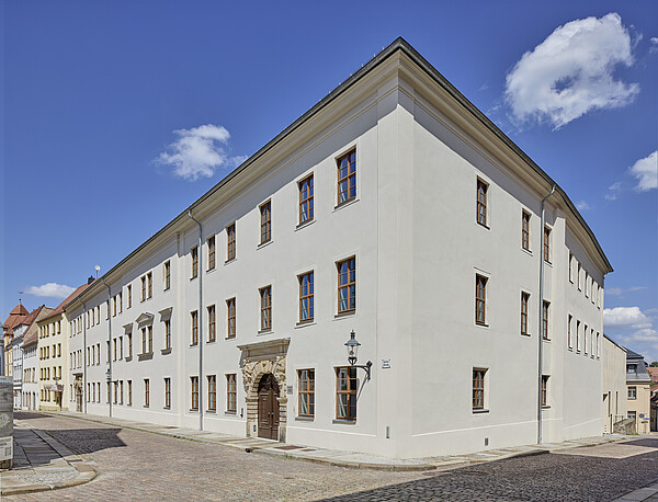 Stadtbildprägend: das sanierte Herderhaus in der gleichnamigen Straße. Es ist nun das neue Domiziel des Freiberger Stadtarchivs. Fotos: Jan Gutzeit